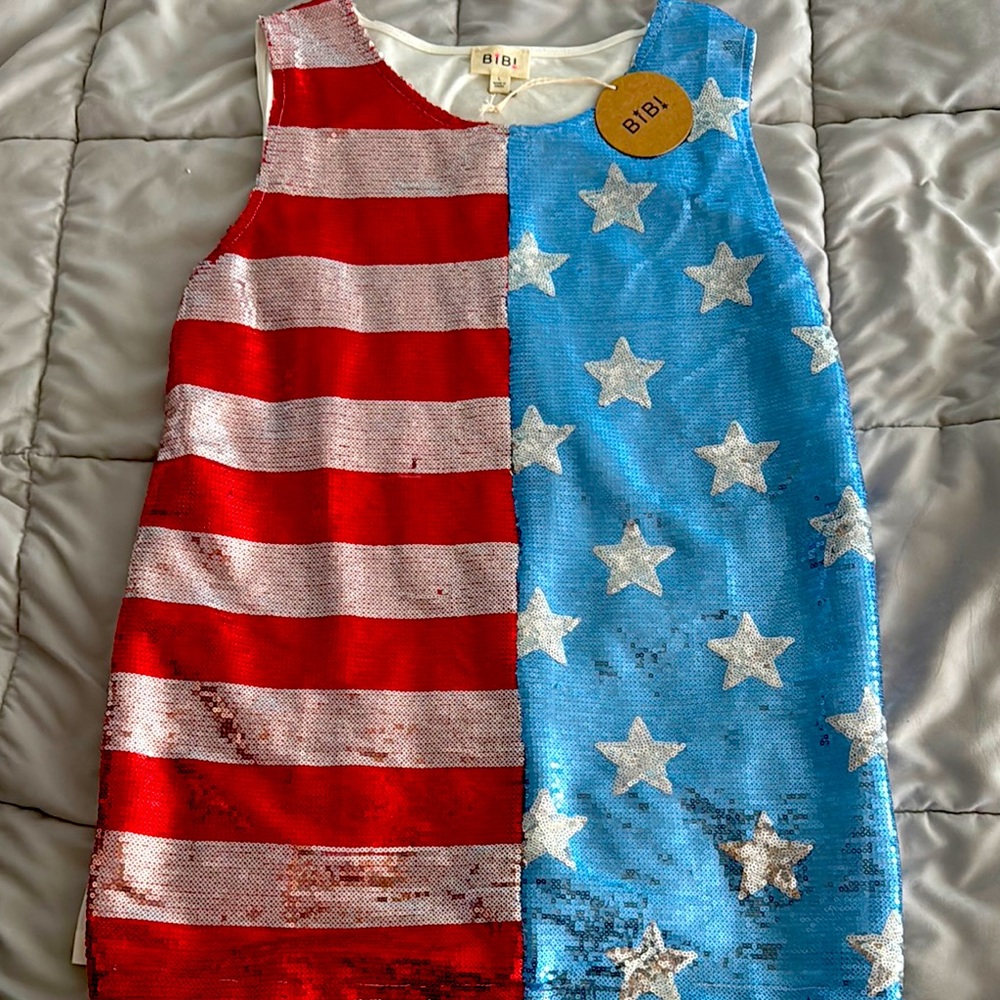 NWT BiBi RED& BLUE Patriotic SEQUIN FRONT FULLY LINED Tank Top SIZE Large